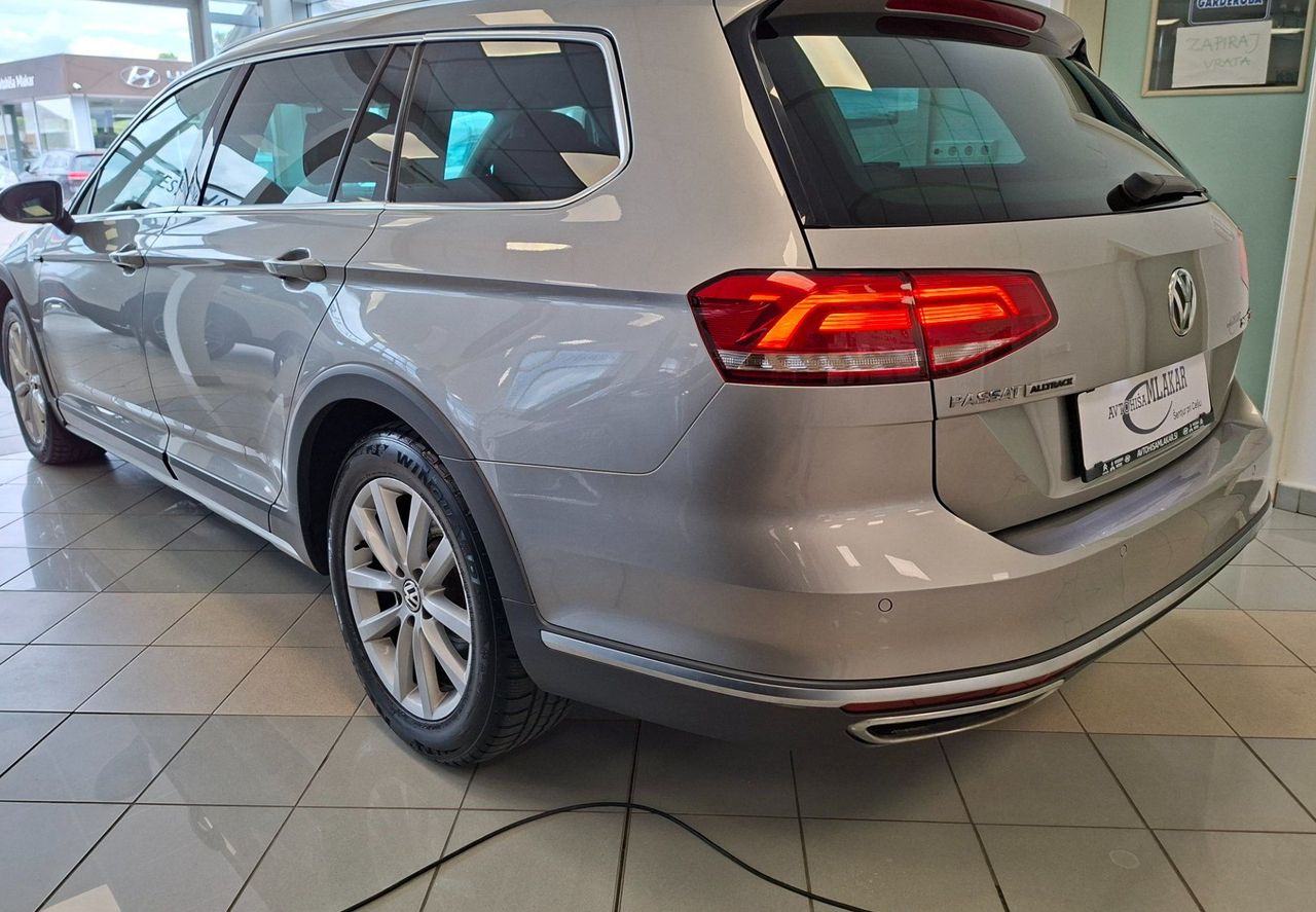 Zunanja slika - VW Passat - Alltrack 4motion 2.0 TDI BMT DSG-FULL LED-KAMERA-ODLIČEN- - 3