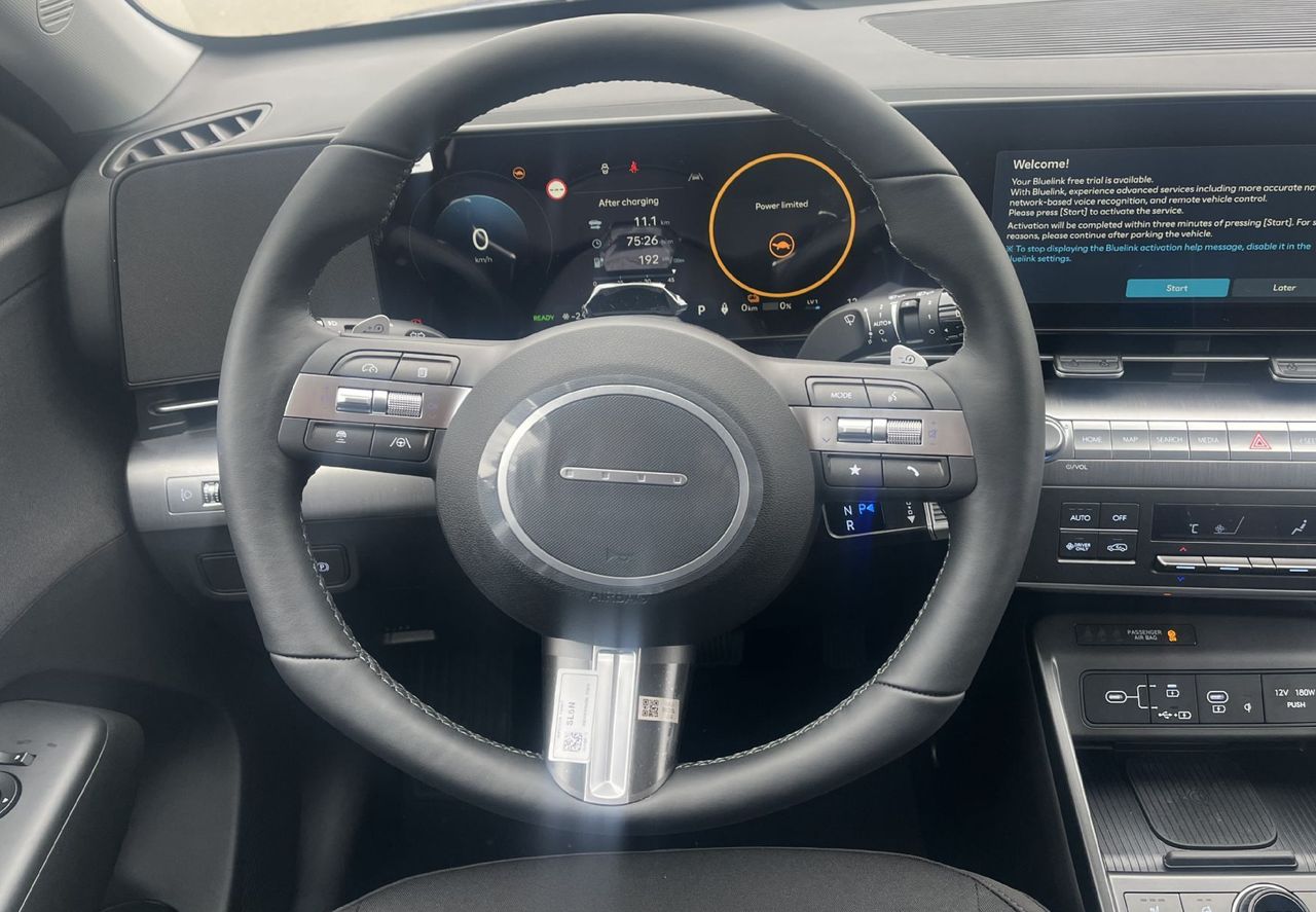 Zunanja slika - Hyundai Kona - Electric 48.6 kWh 99kW PREMIUM+ WINTER - 12