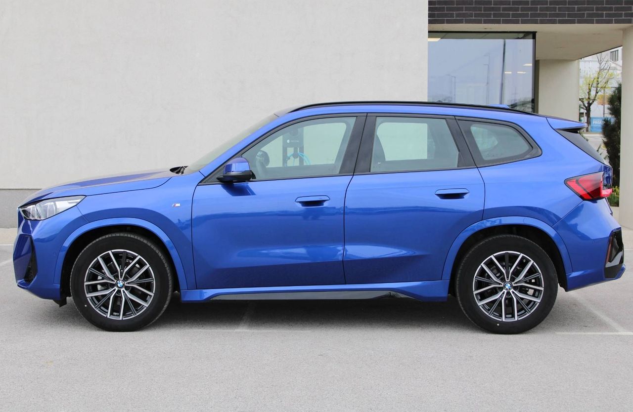 Zunanja slika - BMW X1 - serija :  sDrive18i  AT  M SPORT KAMERA KEYLESS LED - 7