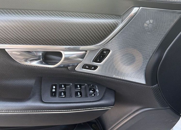 Zunanja slika - Volvo V90 - D5 AWD R-Design Carbon POLESTAR BOWERS WILKINS - 12