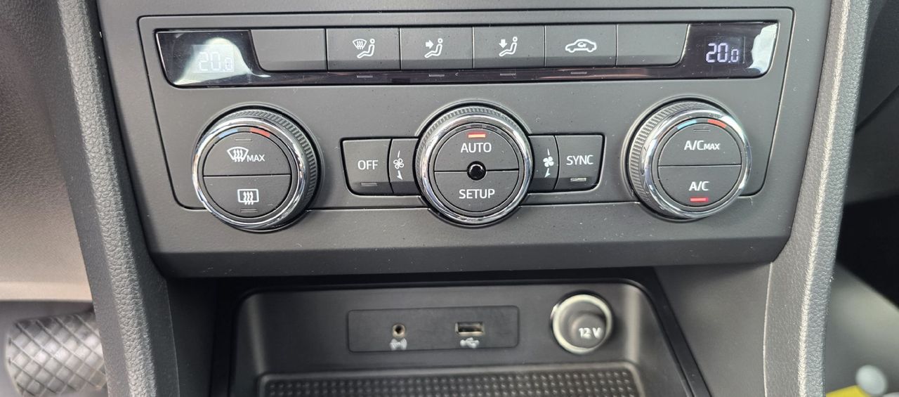 Zunanja slika - Seat Ateca - 1.6 TDI  DSG-KREDIT BREZ POLOGA- - 18