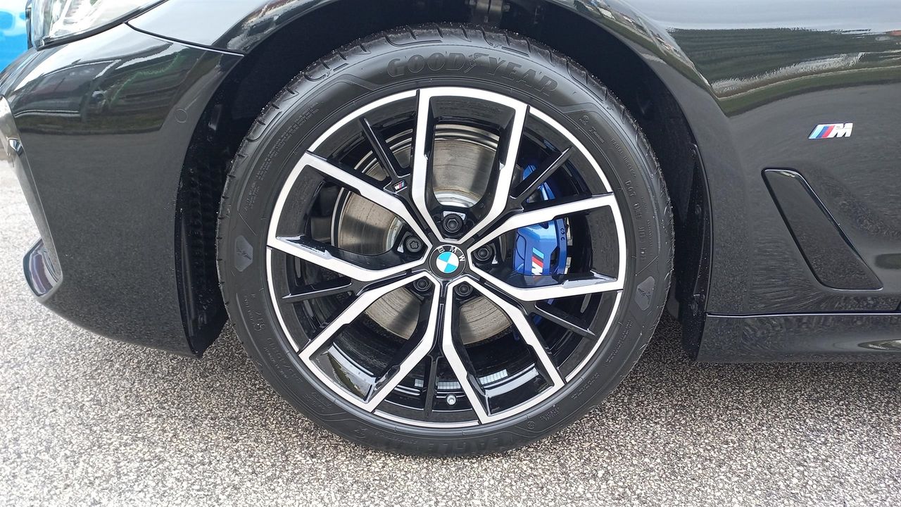 Zunanja slika - BMW Serija 5 - 520d xDrive Touring - 5