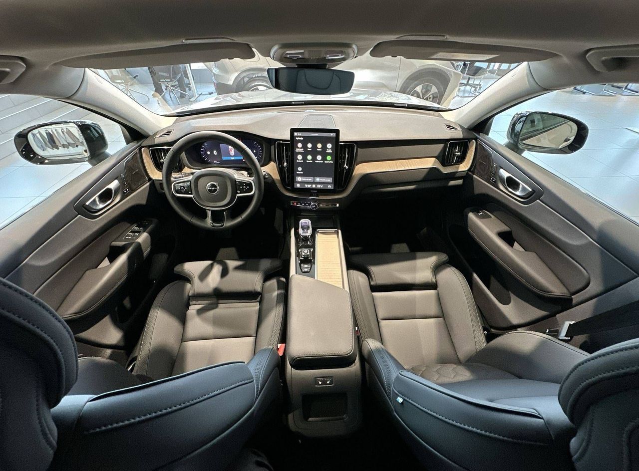 Zunanja slika - Volvo XC60 - B5  P  AWD Plus Dark... - 19