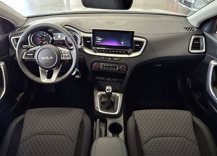 Zunanja slika - KIA Ceed - SW 1.5 T-GDi LX Champion+ ISG. M T 103 kW. VEČ BARV - 8