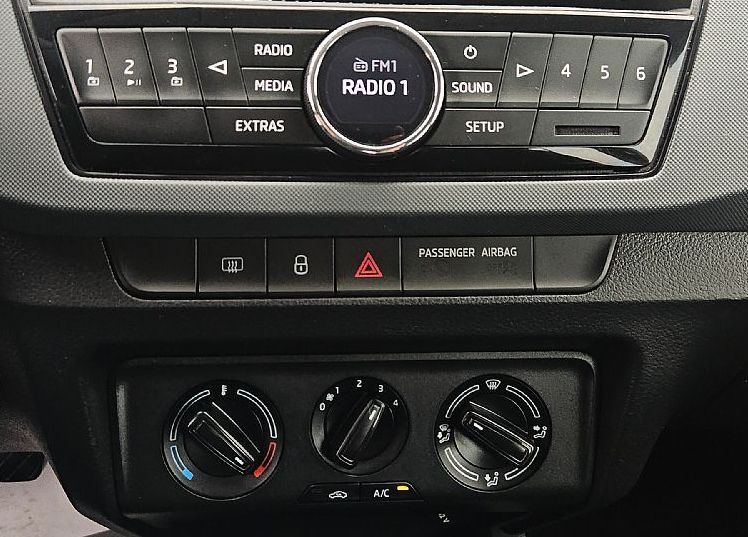 Zunanja slika - Škoda Fabia - 1.0 TSI 95ks °2-UPORABNIK° °LED° ° USB ° - 11