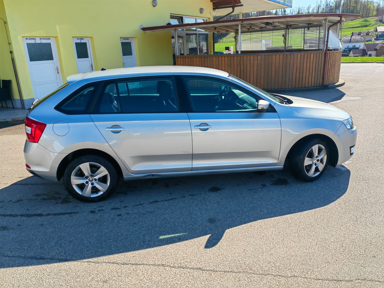 Zunanja slika - Škoda Rapid - Spaceback 1,6 TDI Ambition - 9