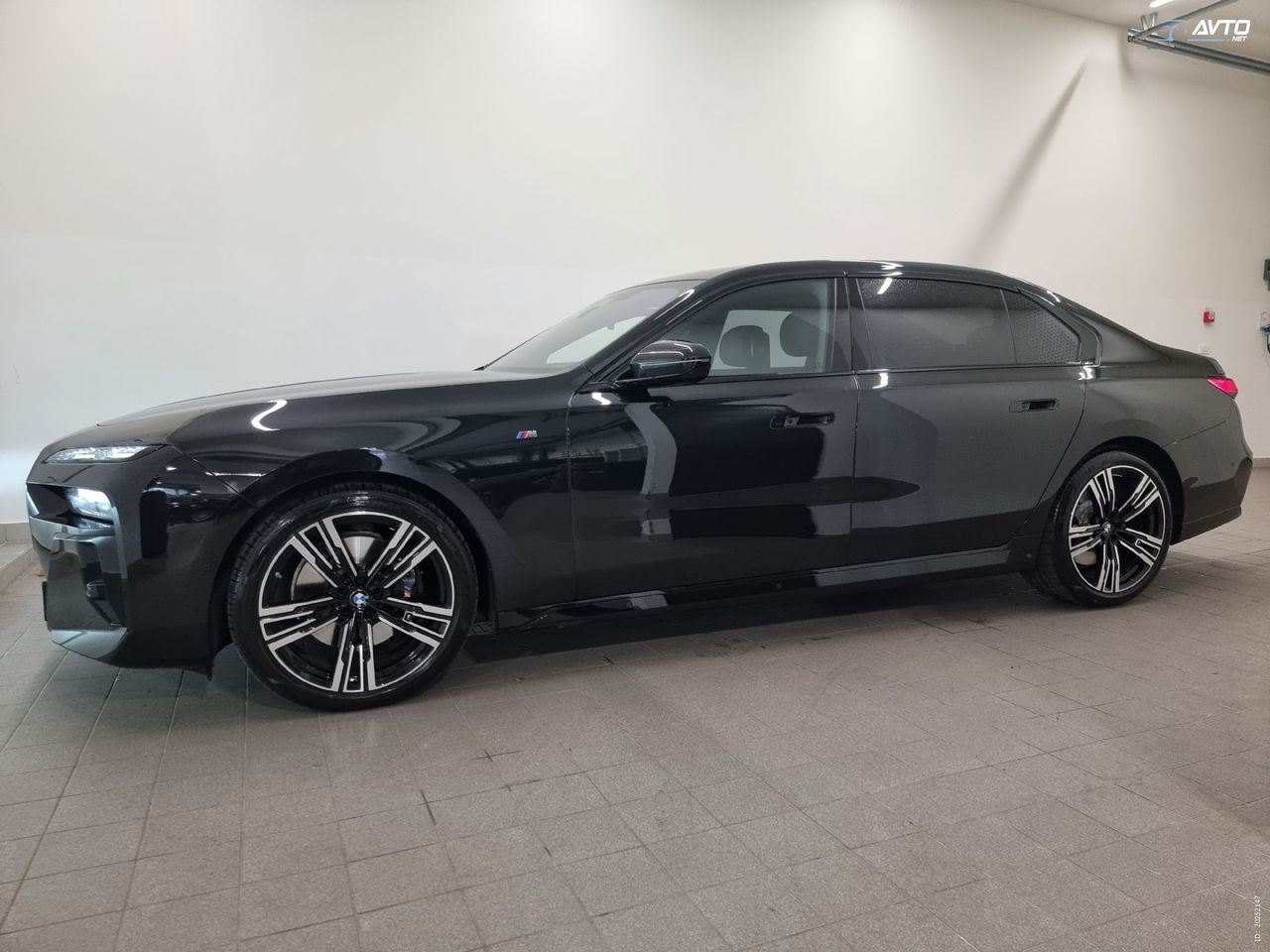 Zunanja slika - BMW Serija 7 - 740d xDrive - 3