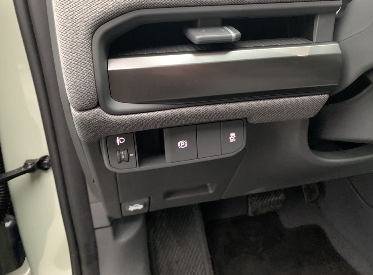 Zunanja slika - KIA EV3 - 58.3 kWh baterija. 150 kW  204 KM  Air - 13