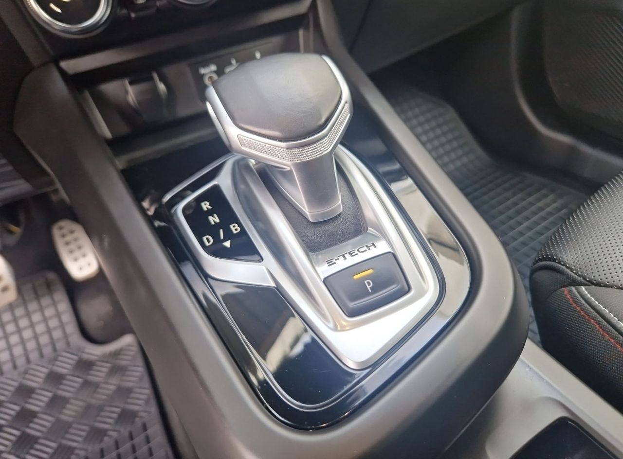 Zunanja slika - Renault Mégane Conquest - Megane Conquest R.S. Line E-Tech 145 Hibrid + VLEČNA naprava - 19