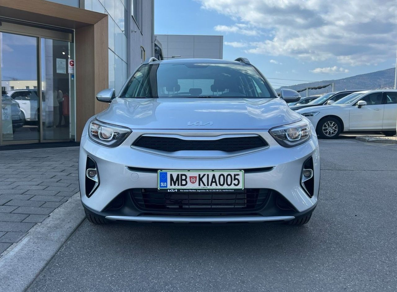 Zunanja slika - KIA Stonic - 1.2 DPI 57.9 kW  79 KM  LX Urban+ M T - 2