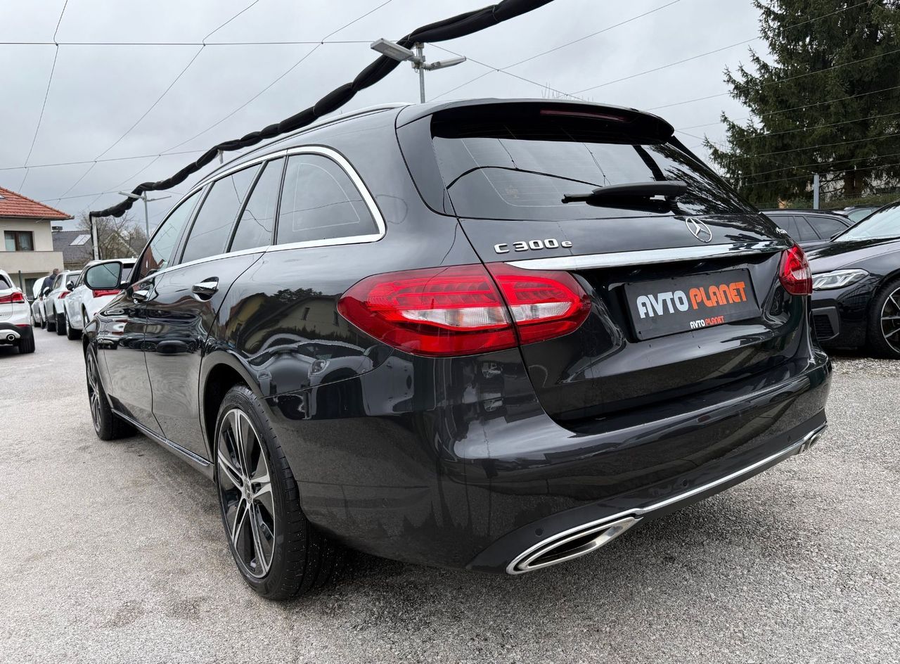 Zunanja slika - Mercedes-Benz C-Razred - C 300 EQ 4MATIC Le84.000km LED ACC WEBASTO ALU19 - 5
