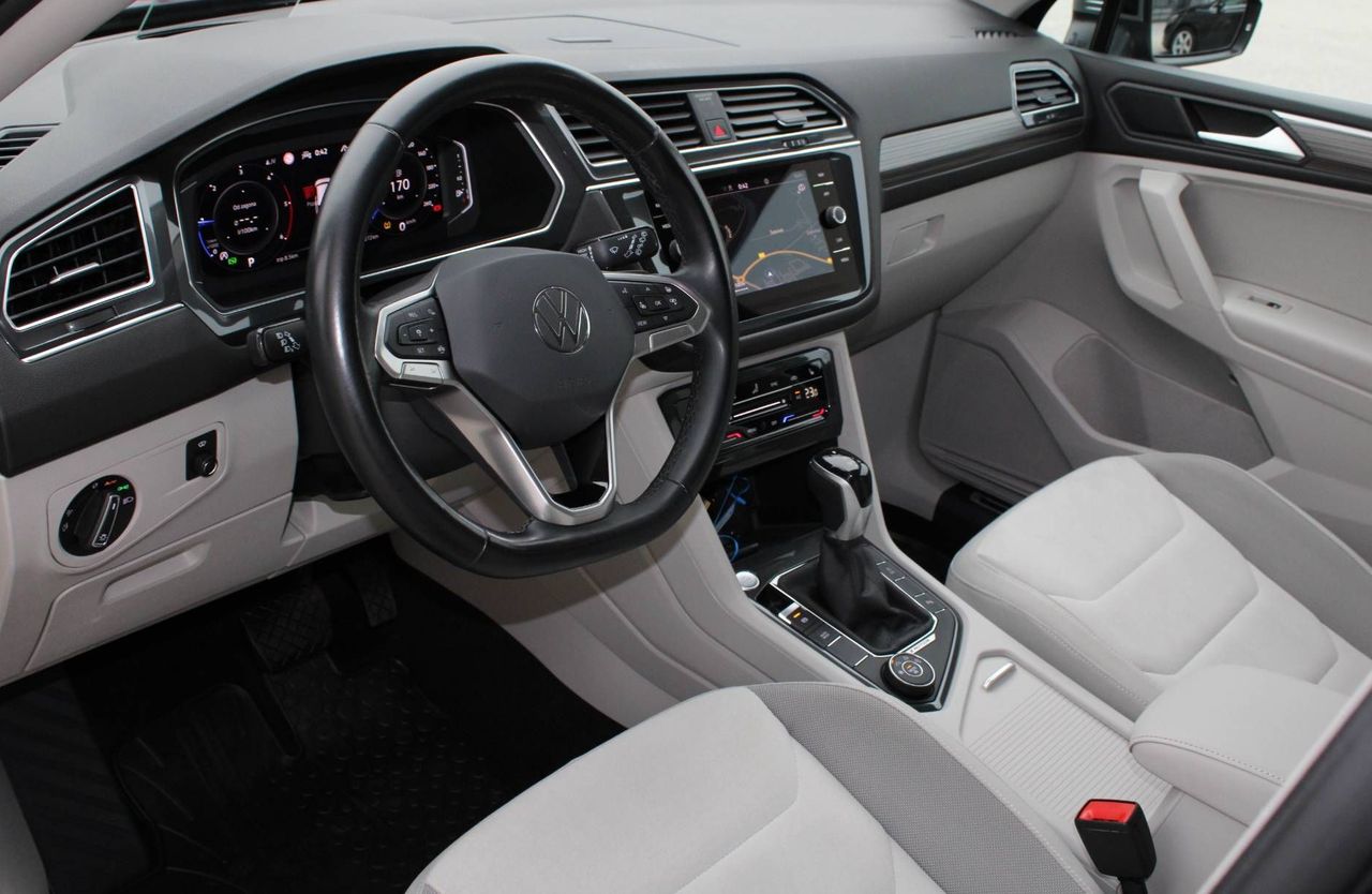 Zunanja slika - VW Tiguan Allspace - 2.0 TDI 4MOTION DCC VIRTUAL HEAD UP ACC IQ MATRIX - 9