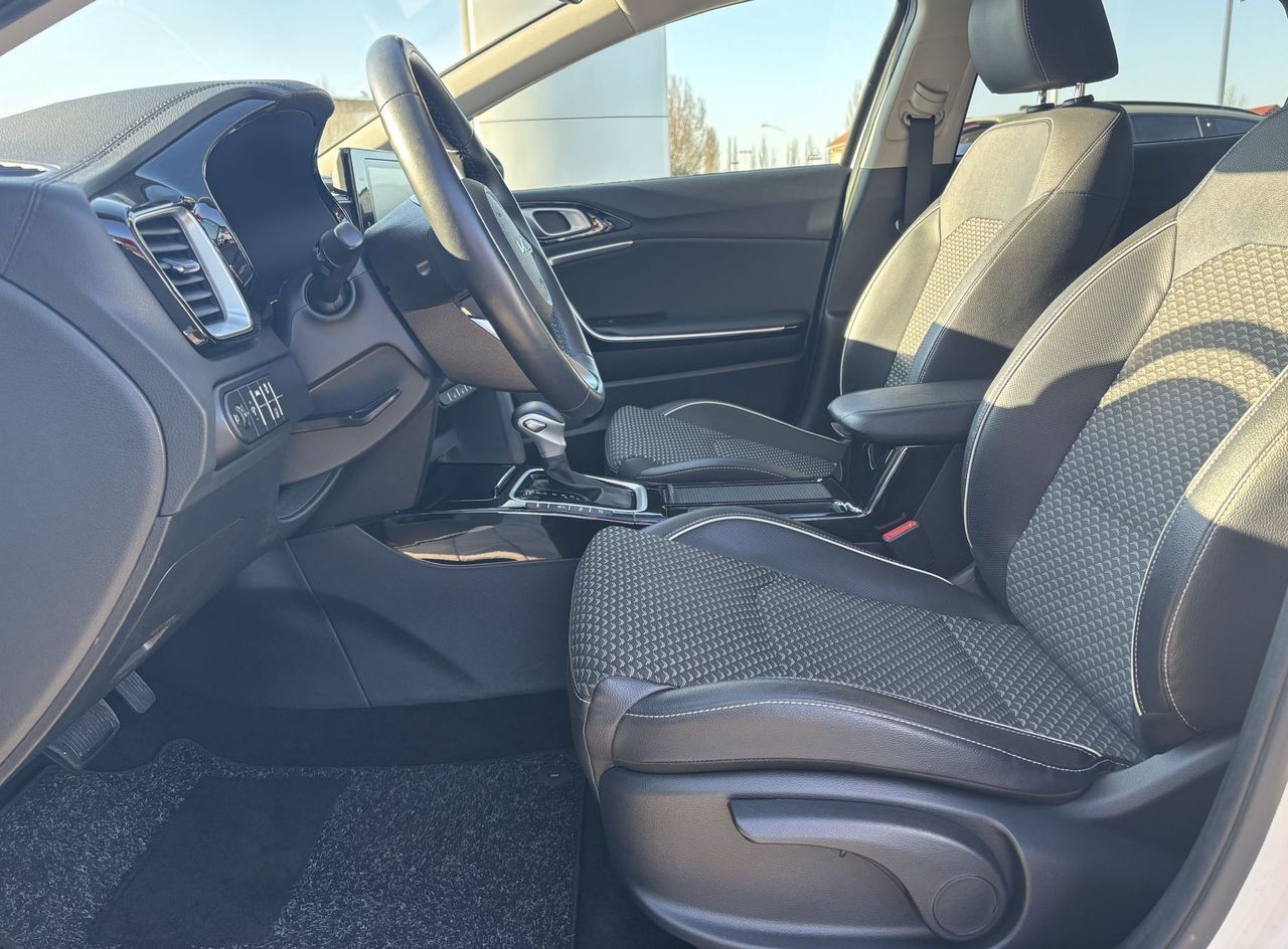 Zunanja slika - KIA XCeed - 1.6 T-GDi EX WAY ISG.7DCT 110.3 kW - 7