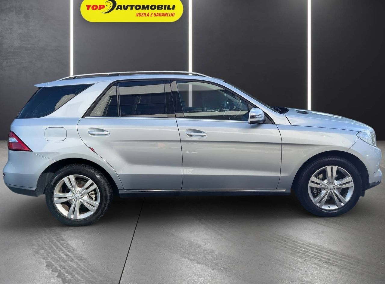 Zunanja slika - Mercedes-Benz ML-Razred - ML 250 BlueTEC 4MATIC LED NAVI TEMP PDC USNJE TOP. - 8