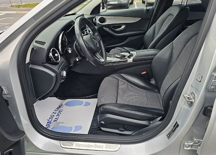 Zunanja slika - Mercedes-Benz C-Razred - C 2.2d AVANTGARDE|FuLED|Usnje|kamera|NAVI|Panorama - 8