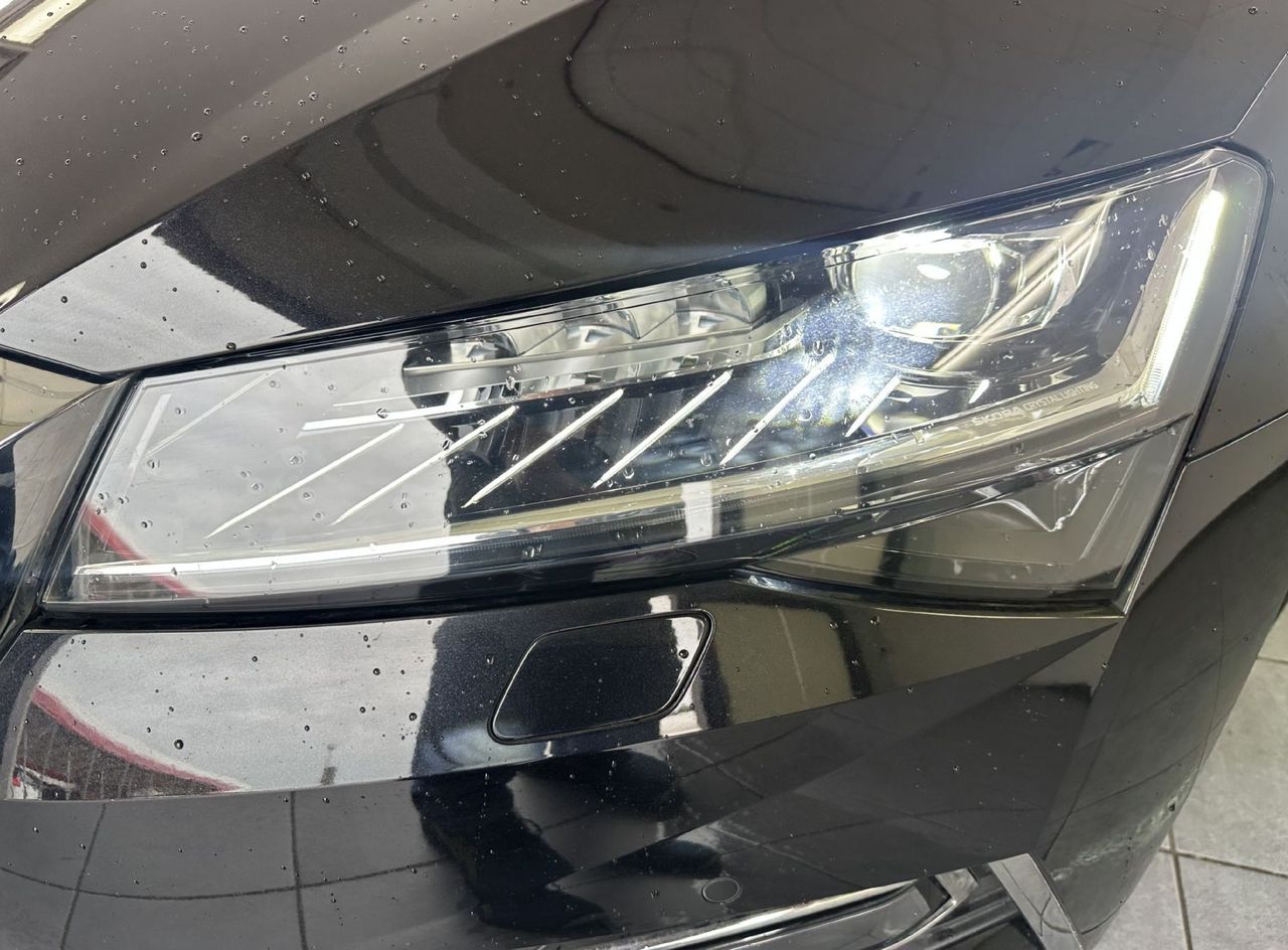 Zunanja slika - Škoda Superb - Škoda 1.4 TSI PHEV Style DSG.NEMŠKA+4ALU.KAM - 5