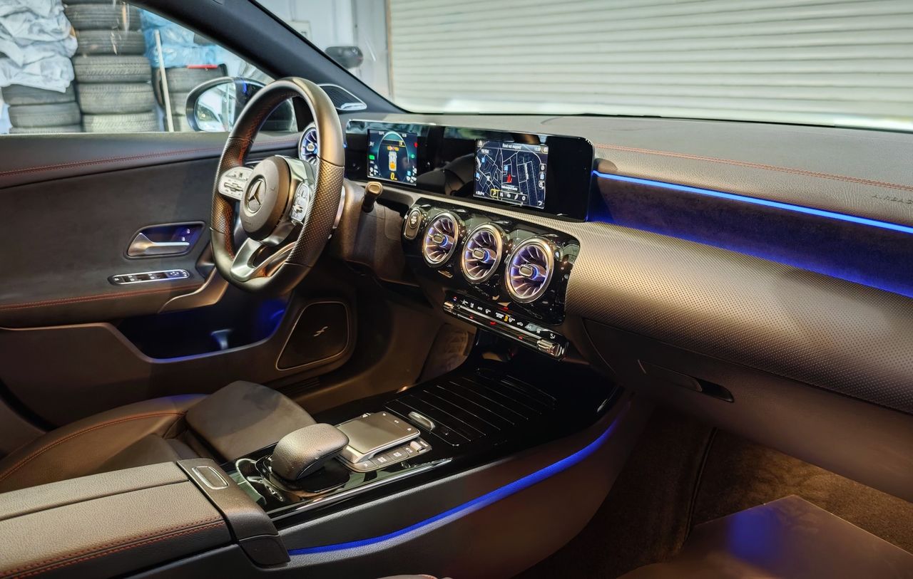 Zunanja slika - Mercedes-Benz CLA Shooting Brake - 250e PHEV AMG-Line NAVI KAM LED ALU BURMESTER - 12