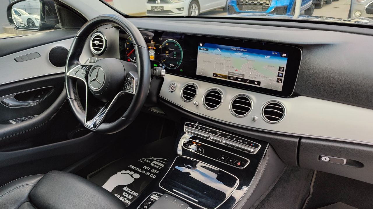 Zunanja slika - Mercedes-Benz E-Class - E300e PHEV ACC KAM NAVI LED PDC LANE VIRTUAL USNJE - 11