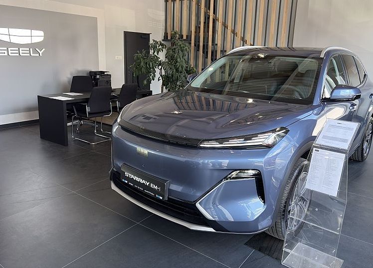 Zunanja slika - Geely StarRay EM-i - 1.5 PHEV MAX na zalogi - 1