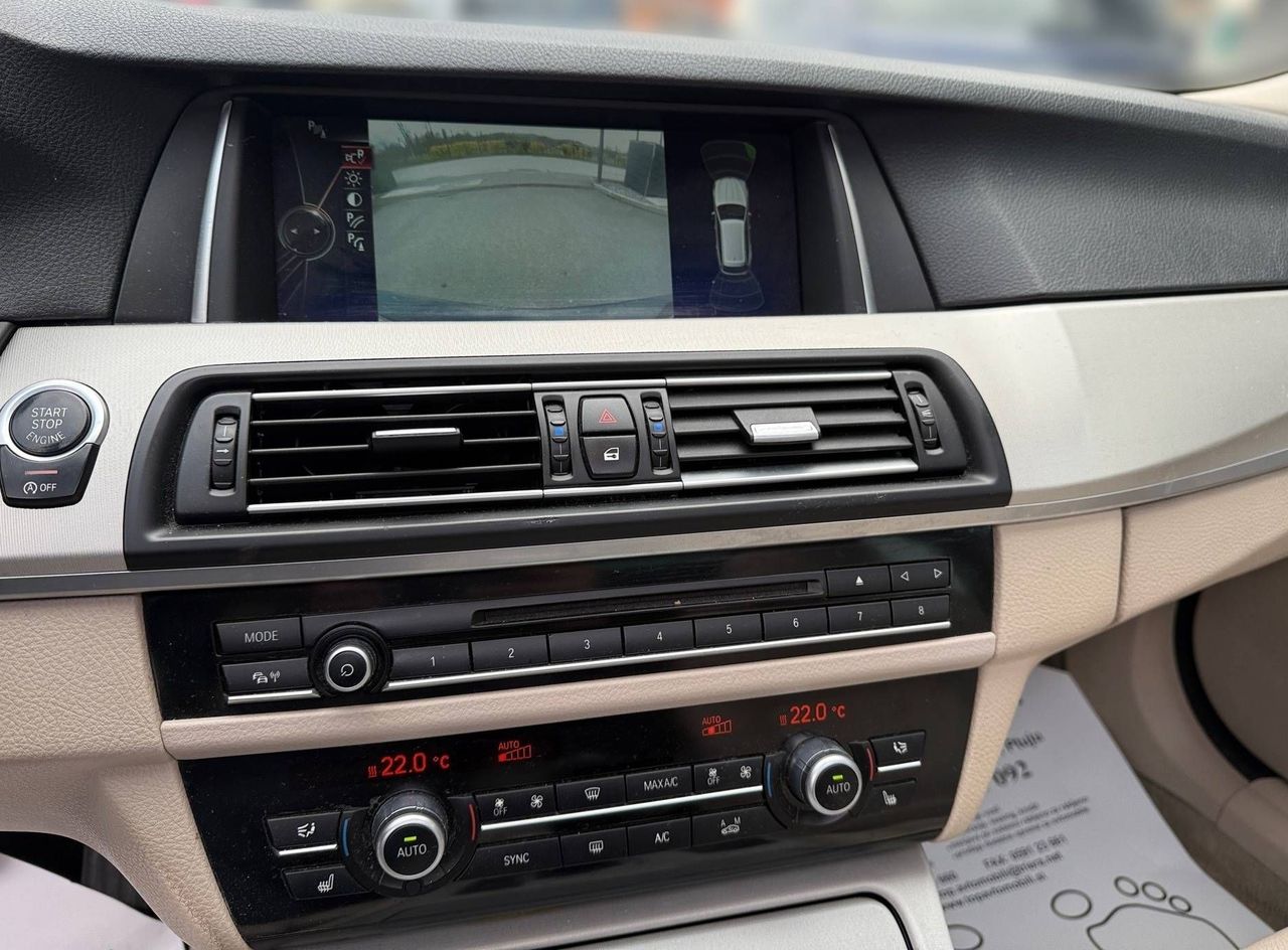 Zunanja slika - BMW Serija 5 - Touring: 525d xDrive BI-XENON ACC NAVI PDC PANO KAM TOP. - 16