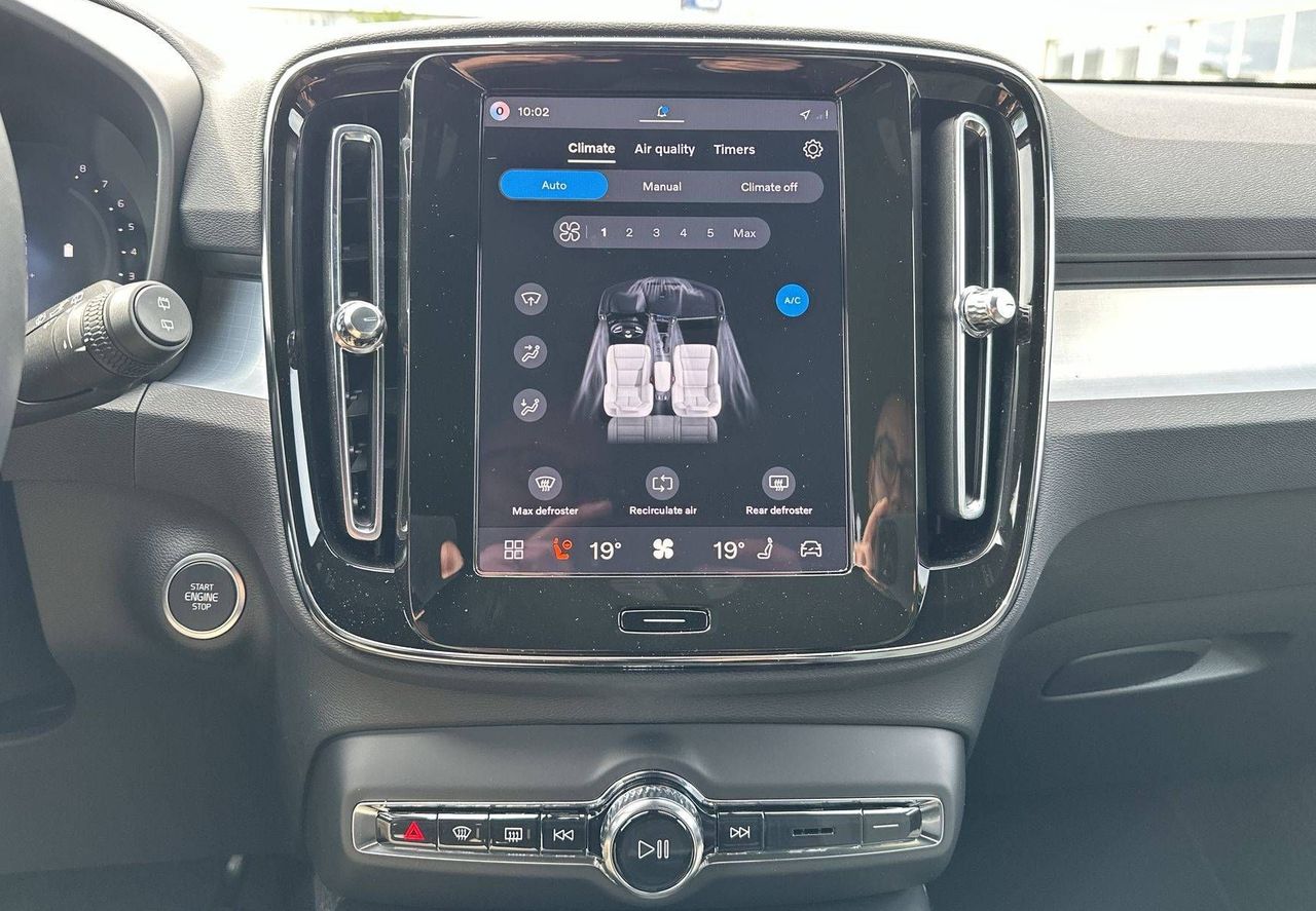 Zunanja slika - Volvo XC40 - B3P Plus Dark Avt - 18