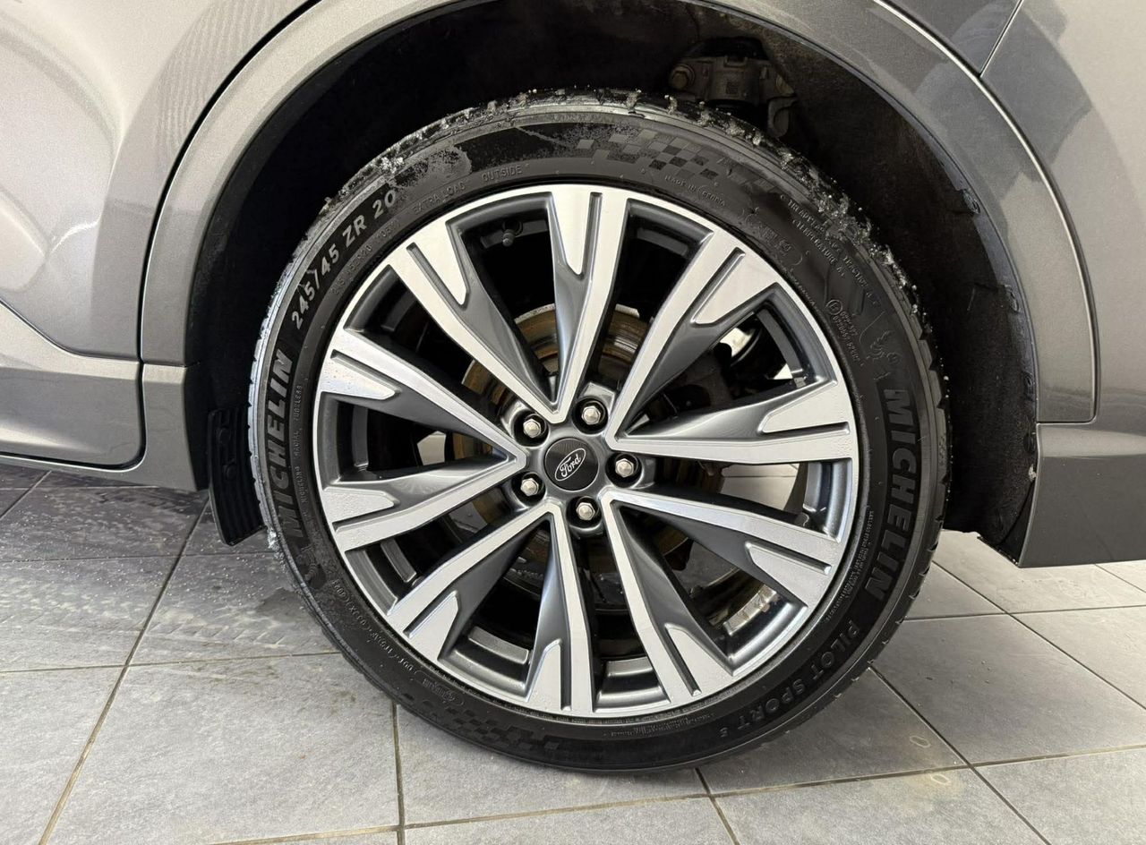 Zunanja slika - Ford Kuga - 2.5 Vignale.NEMŠKI+4ALU.KAMERA.PANORAMA.KLUKA.LED - 11