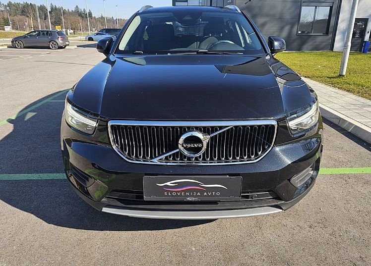 Zunanja slika - Volvo XC40 - B4P 4x4 AUT Momen-Pro|FULED|ALU|RADAR|NAViI|PDC| - 2