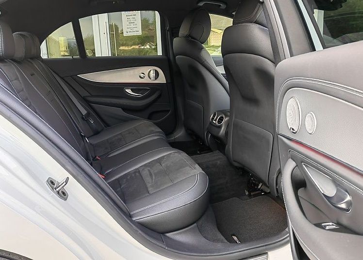 Zunanja slika - Mercedes-Benz E-Razred - LIMO-300-de-2X-AMG-LINE-WIDESCREN-360-KAM-LED-ACC- - 12