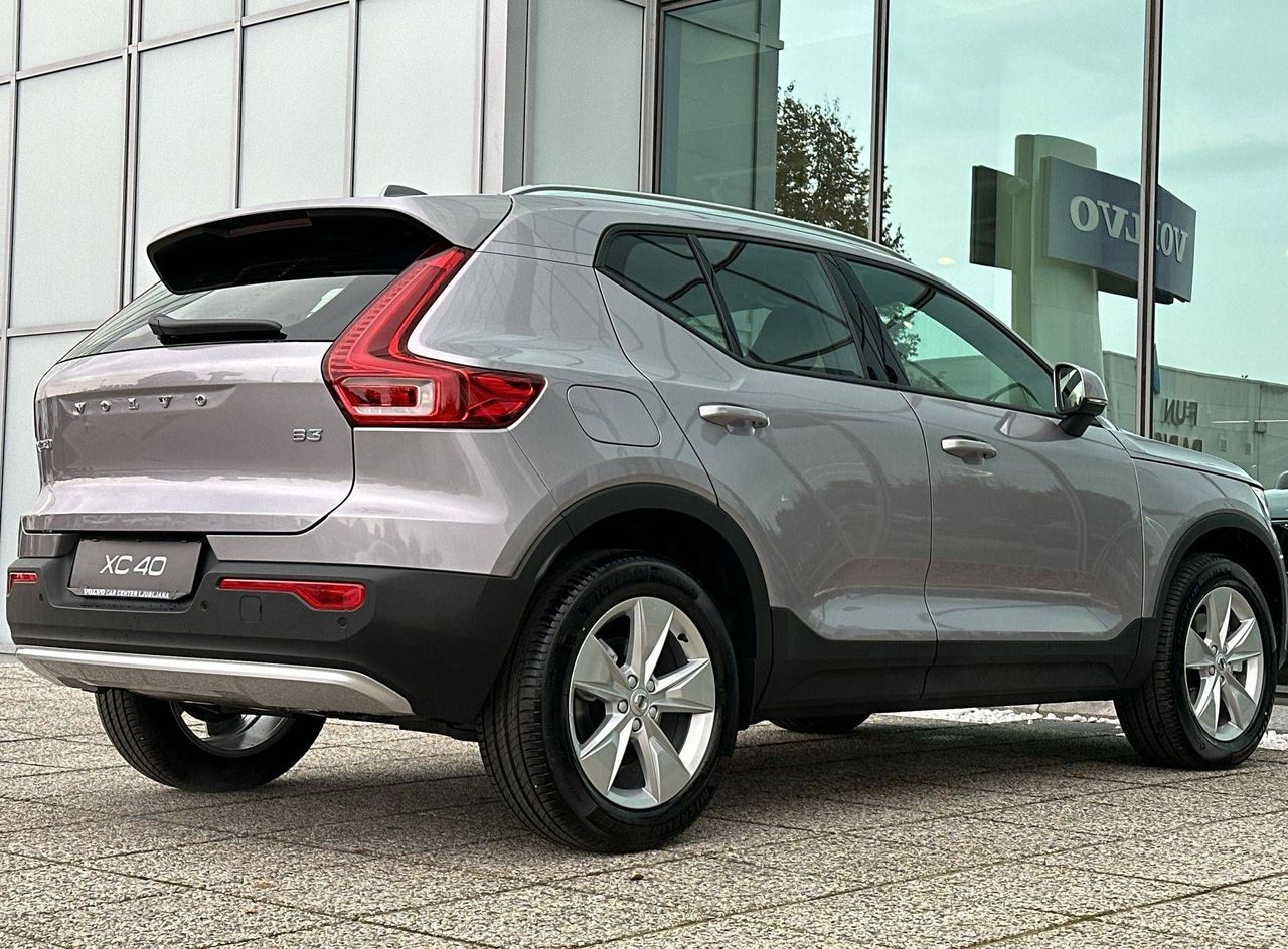 Zunanja slika - Volvo XC40 - B3 P Core AT DCT... - 5