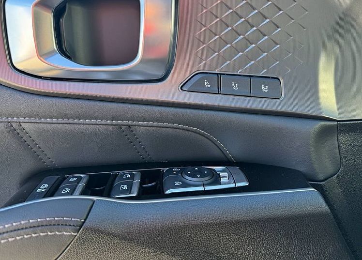 Zunanja slika - KIA Sorento - 2.2 TCi EX Limited Pan.AWD 7s 8DCT 142kW - 7