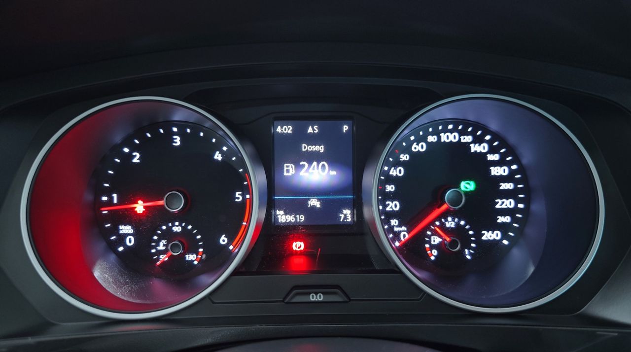 Zunanja slika - VW Tiguan - 2.0 TDI SCR BMT Comfort Edition 110kW DSG NAVI ACC - 11