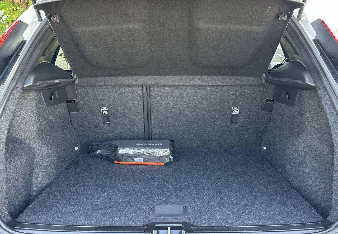 Zunanja slika - Volvo XC40 - D3 Momentum Avt... - 12