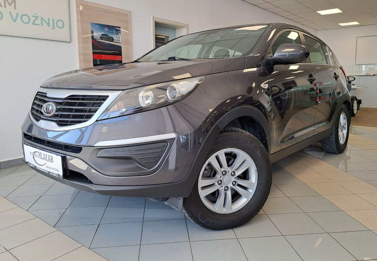 Zunanja slika - KIA Sportage - 2.0 bencinski 120kW Urban-HITRI KREDIT-ODLIČEN- - 2