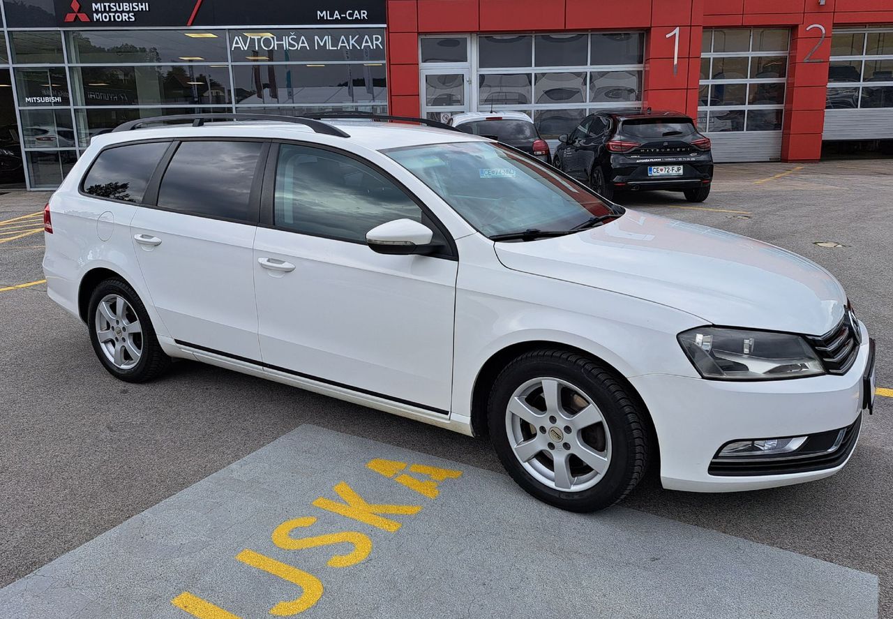 Zunanja slika - VW Passat - Variant 1.6 TDI  Comfortline -ODLIČEN- - 5