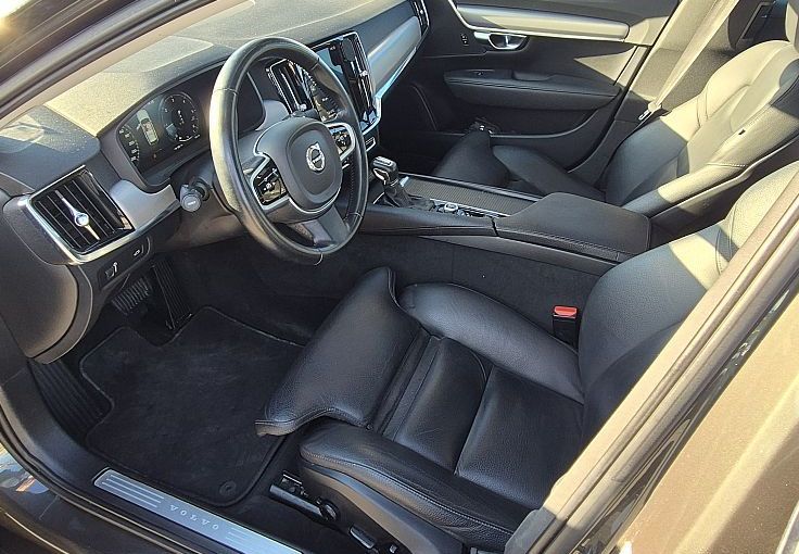 Zunanja slika - Volvo V90 - D4 Momentum 190ks °FULL LED °USNJE °PANORAMA - 7