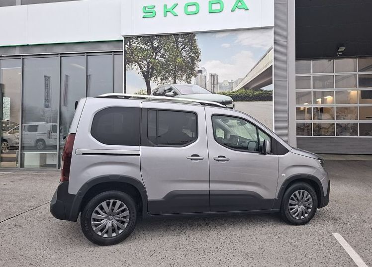Zunanja slika - Peugeot Rifter - 1.5 BLUEHDI 130 L1 ALLURE-SLO.POR-1.LASTNIK - 8