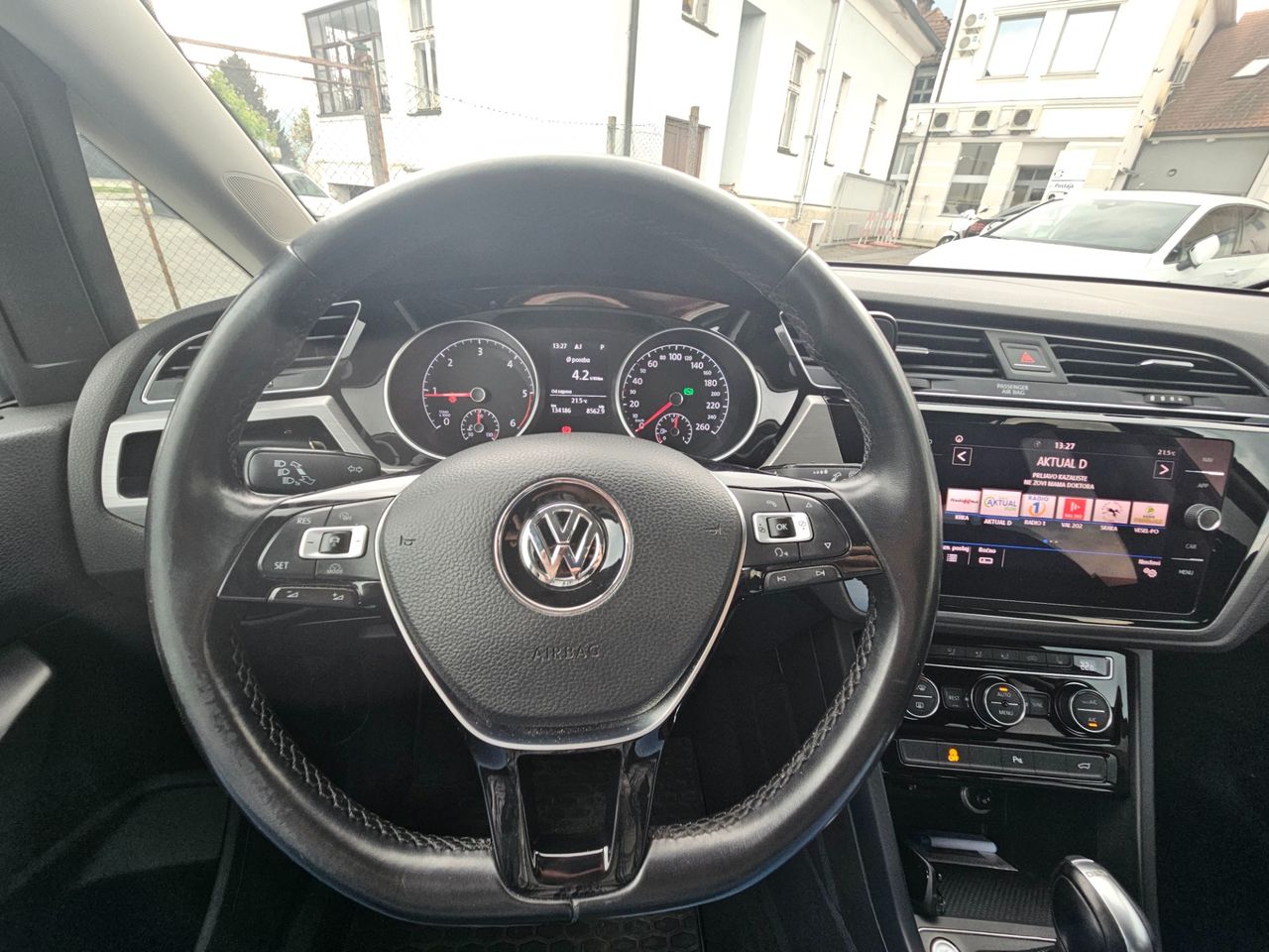 Zunanja slika - VW Touran - 2.0 TDI Comfortline DSG - 7