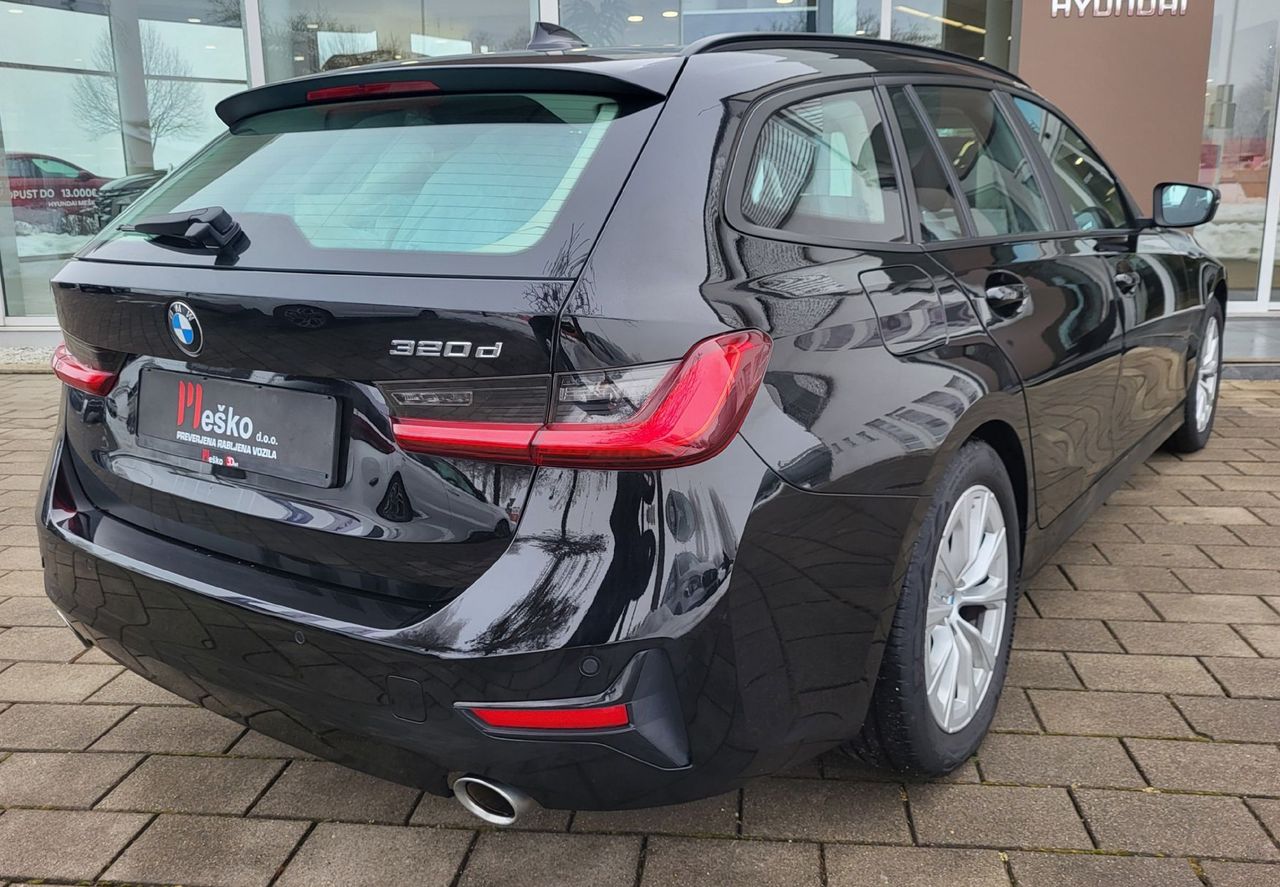 Zunanja slika - BMW Serija 3 - Touring: 320d  AT8 1last-navi-led-alu-acc-virtual-pdc-se - 4