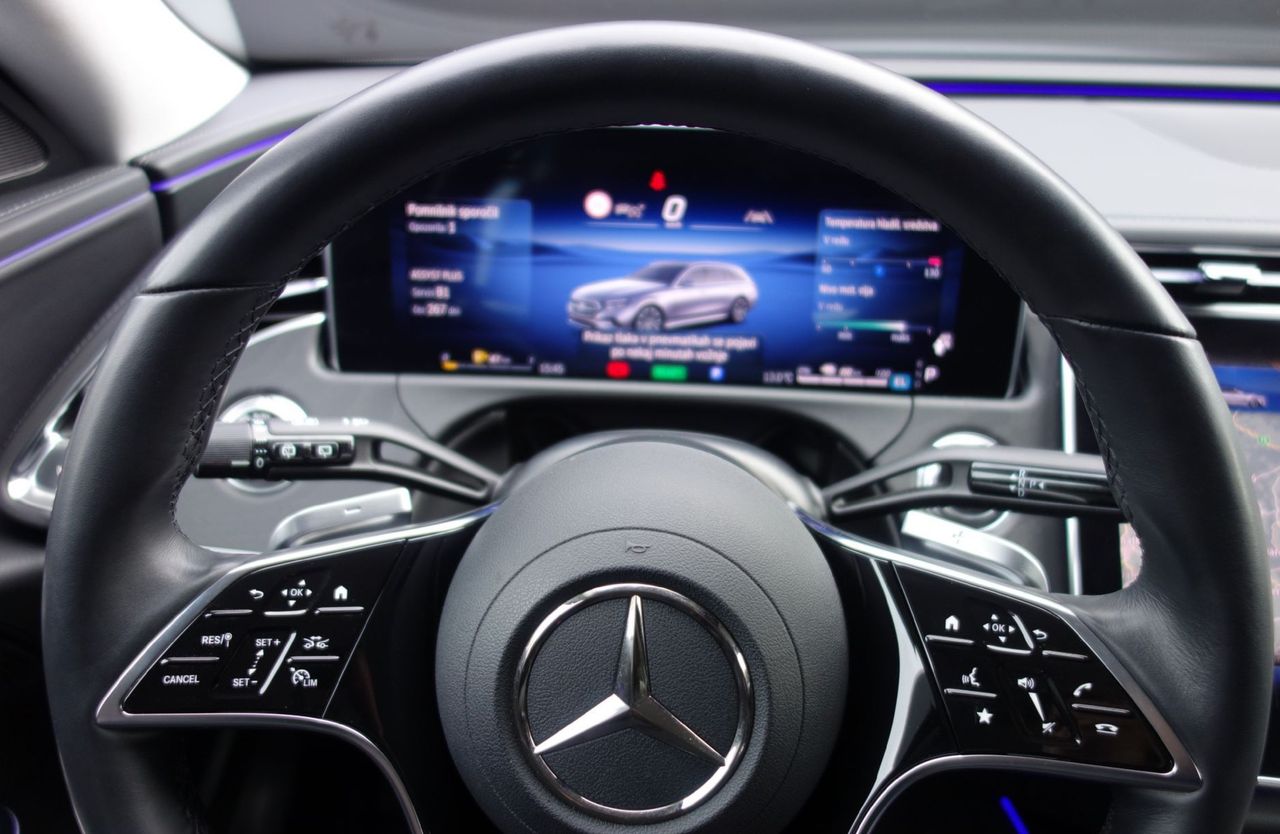 Zunanja slika - Mercedes-Benz E-Razred - E 300 e T  - FIX OM - 4.99 - 14