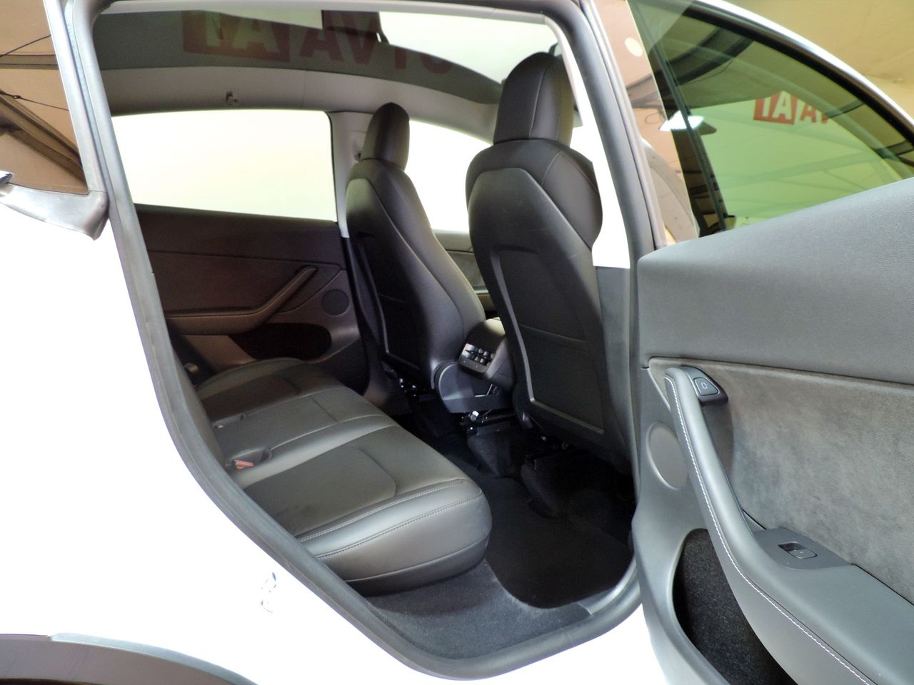 Zunanja slika - Tesla Model Y - Long Range All-Wheel Drive - 11