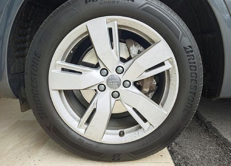 Zunanja slika - Audi Q5 - 40 TDI quattro S tronic Sport 140kW - SLO - LED - 18