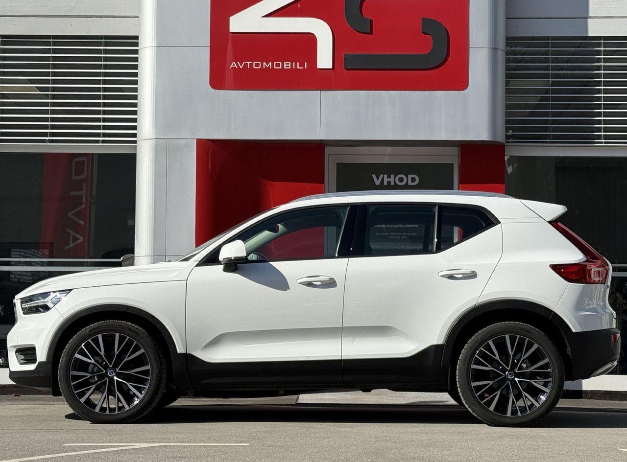 Zunanja slika - Volvo XC40 - D3 A Momentum 1.LASTNIK - 8