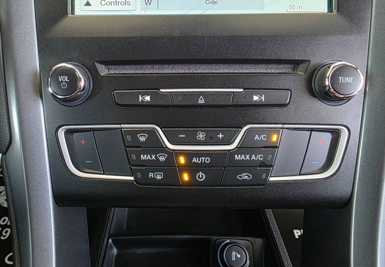 Zunanja slika - Ford Mondeo - 2.0 TDCi-ST LINE-119.000KM-1 LASTNIK-ODLIČEN... - 17