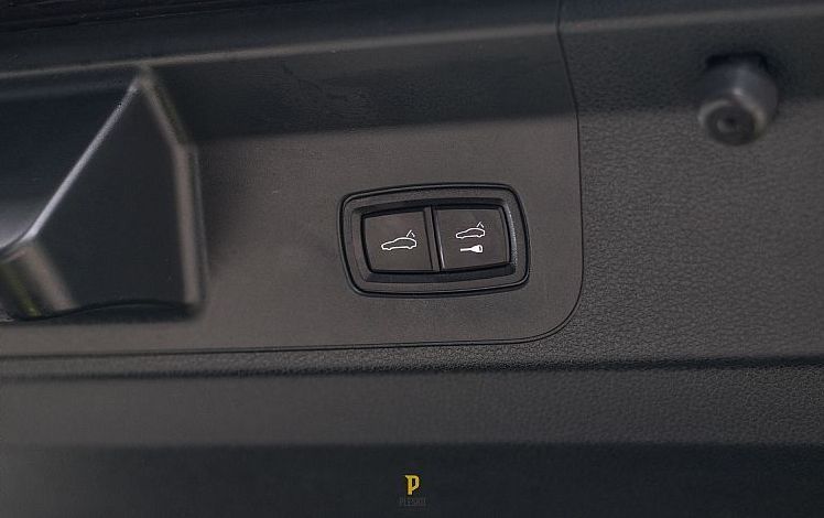 Zunanja slika - Porsche Panamera - 4.0 V8 TURBO 4WD - 17