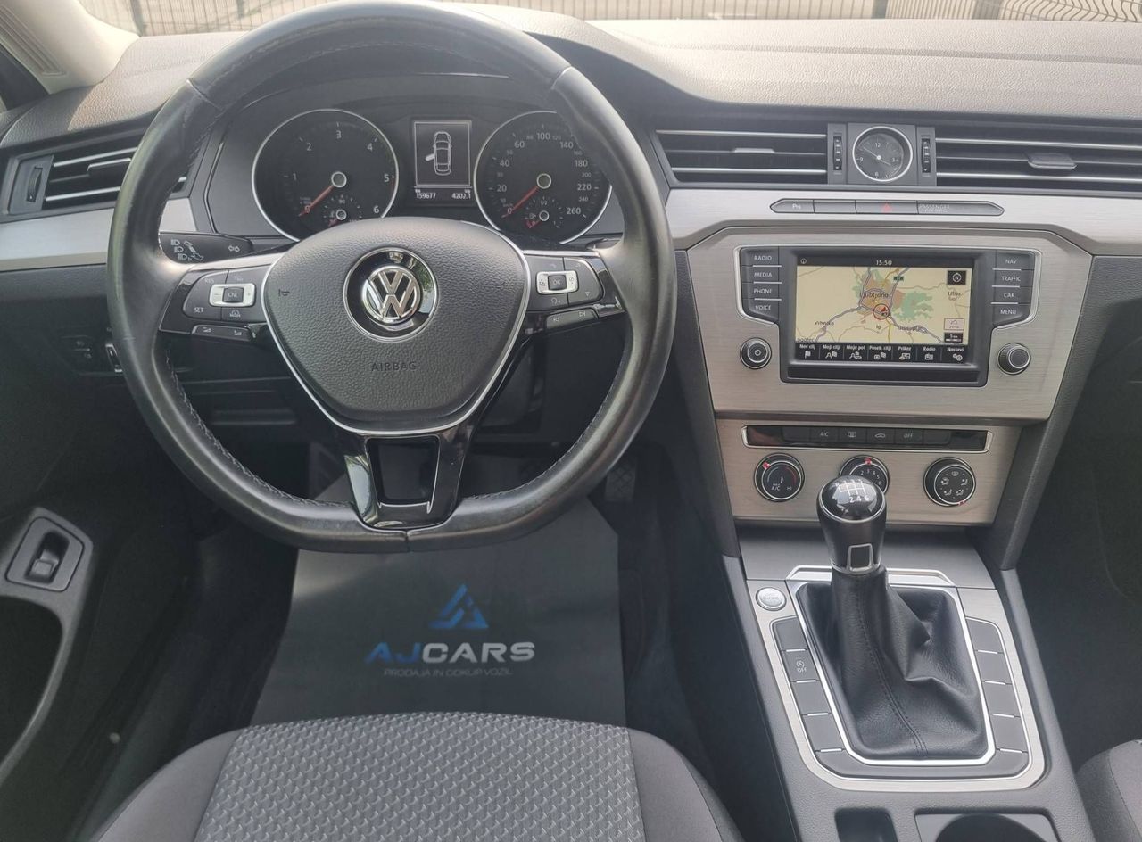 Zunanja slika - VW Passat - 1.6 TDI BMT Comfortline-2XPDC-Navi-Temp-Alu - 10