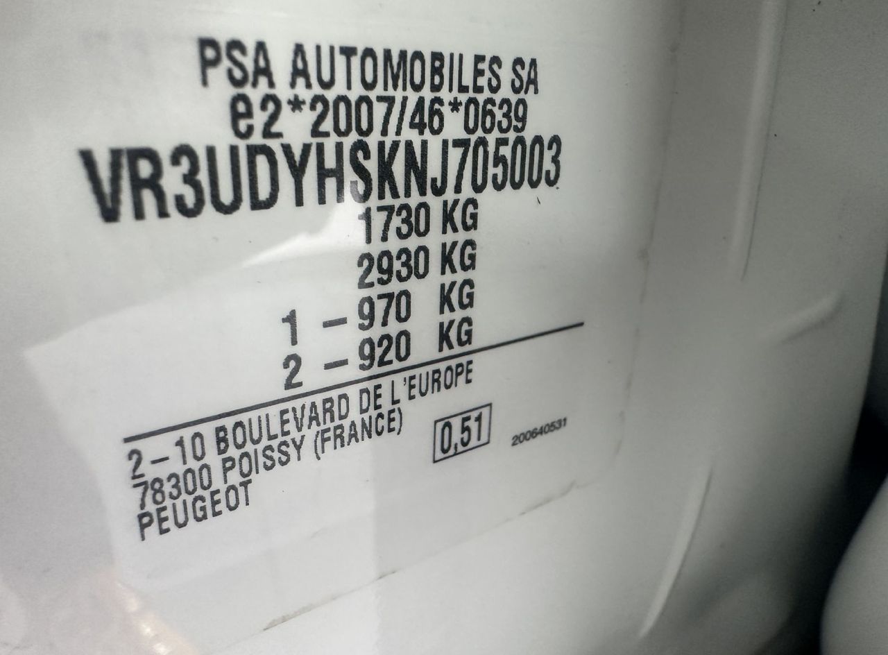 Zunanja slika - Peugeot 2008 - 1.5 BLUEHDI 130 ACTIVE.KAMERA.NAVI.LED.SAMO 90.000 - 16