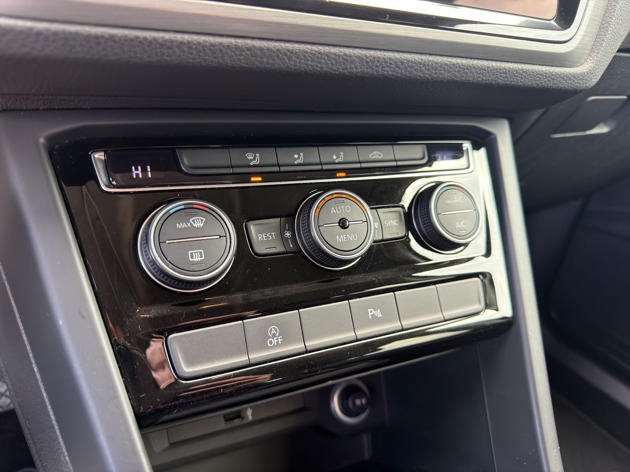 Zunanja slika - VW Touran - 2,0 TDI DSG - 3