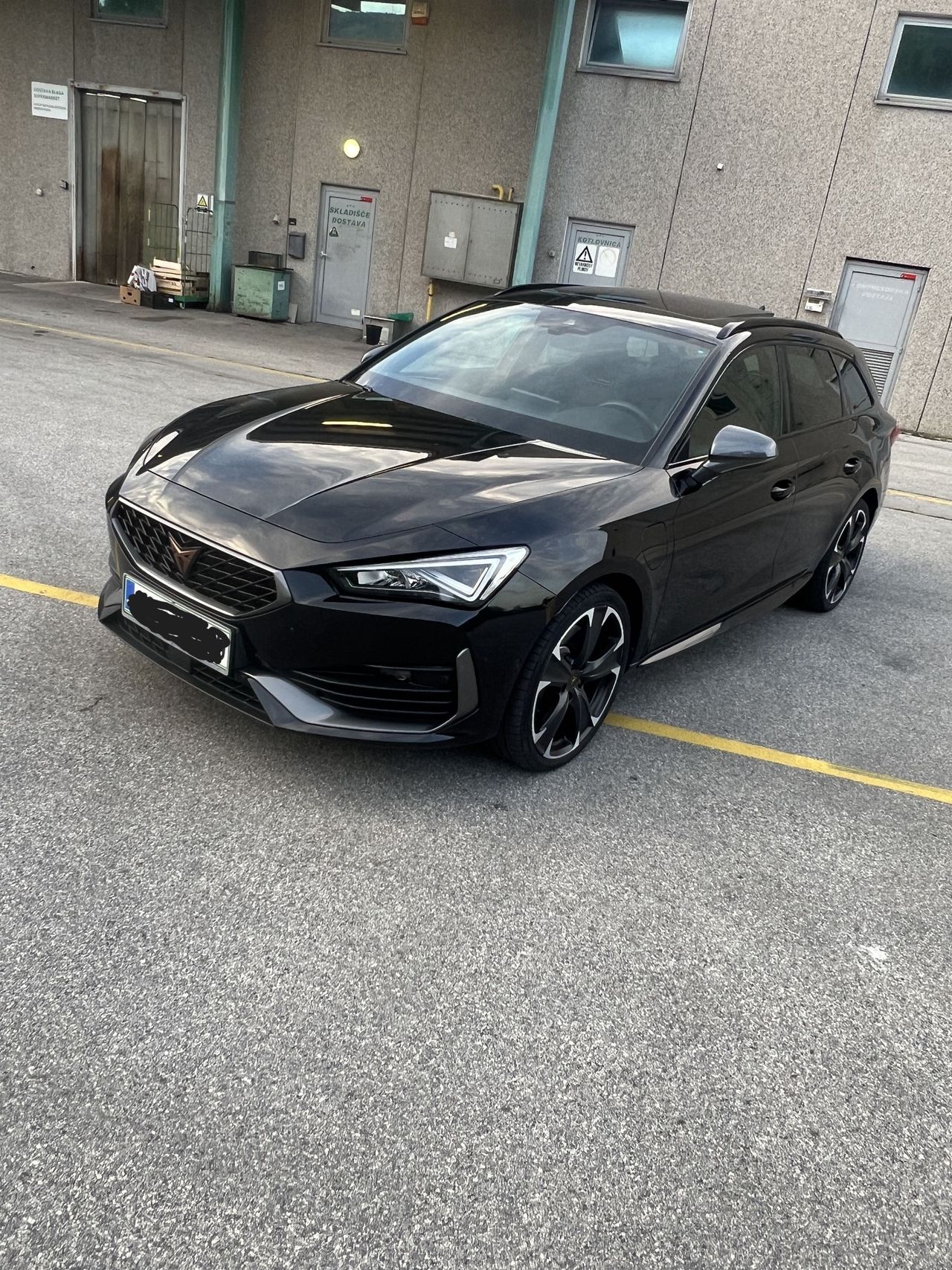 Zunanja slika - Cupra Leon - ST 1.4eHybrid - 2