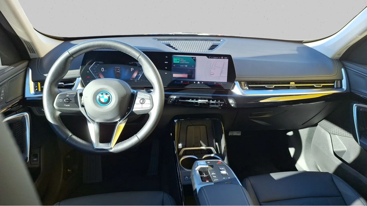 Zunanja slika - BMW X1 - xDrive25e - 7