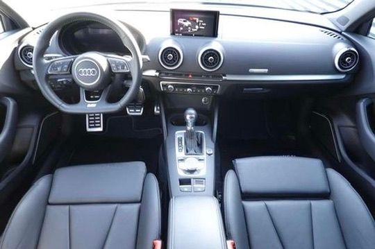 Notranja slika - Audi A3 - S3 Sportback quattro 2,0 TFSI S tronic - 10